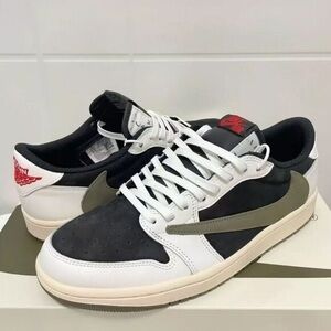 🎄🎄｡◕‿◕｡Travis Scott Jordan 1 Low Olive❤️